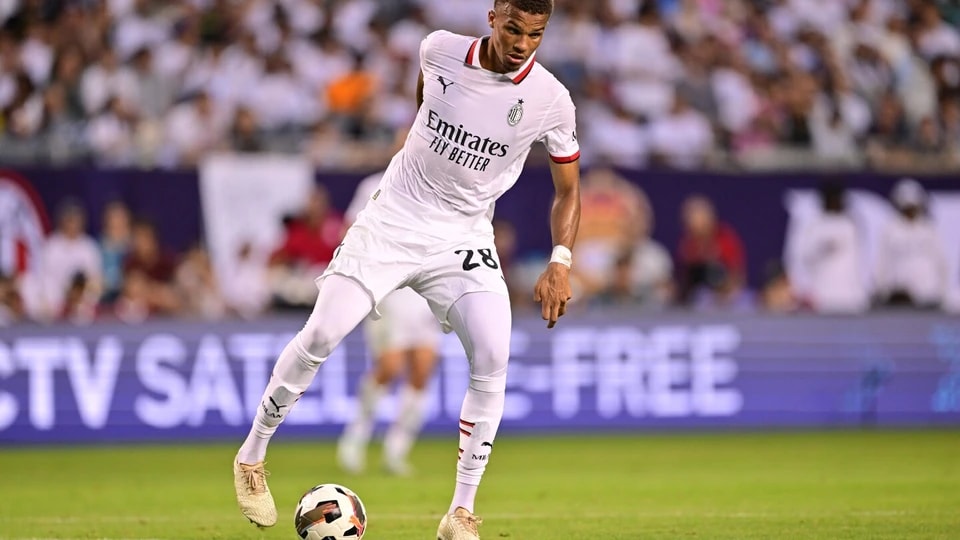 根据法布里, 曼联正在欢, 纽卡斯尔联