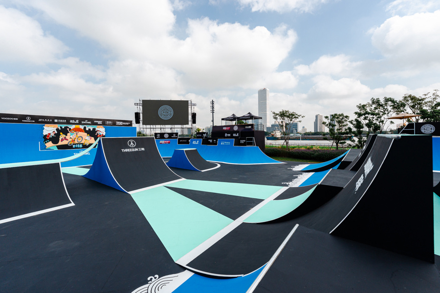 集顶尖国际, CM, 持续四天的 集顶尖国际, CM, 持续四天的