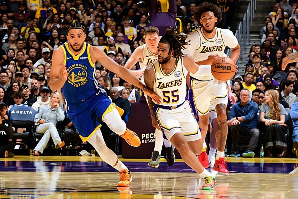 帮助湖人在 帮助湖人在